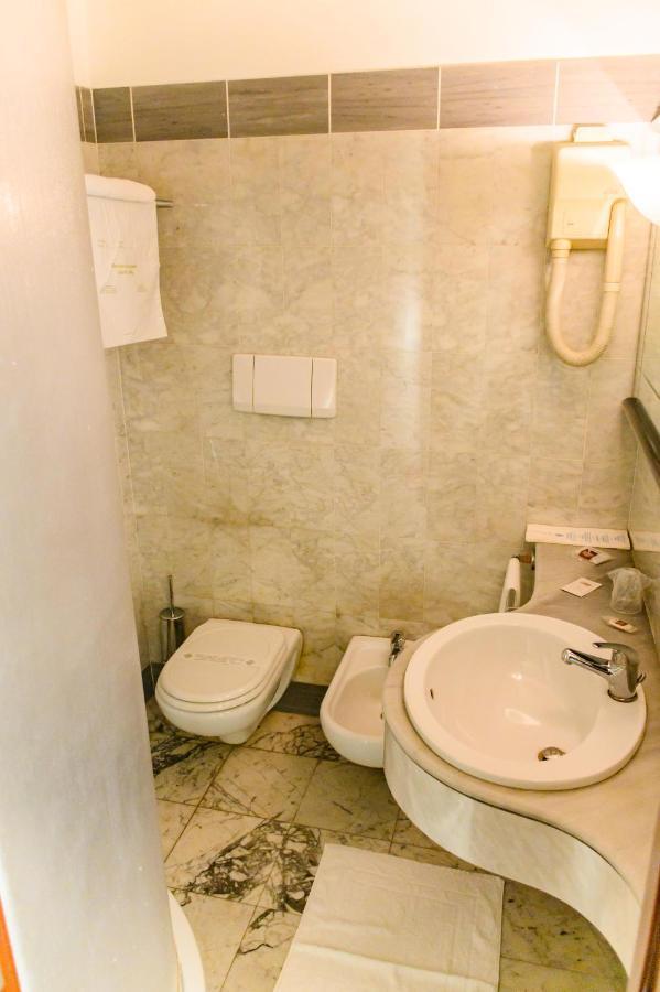 Hotel Sirenella Mele Luaran gambar