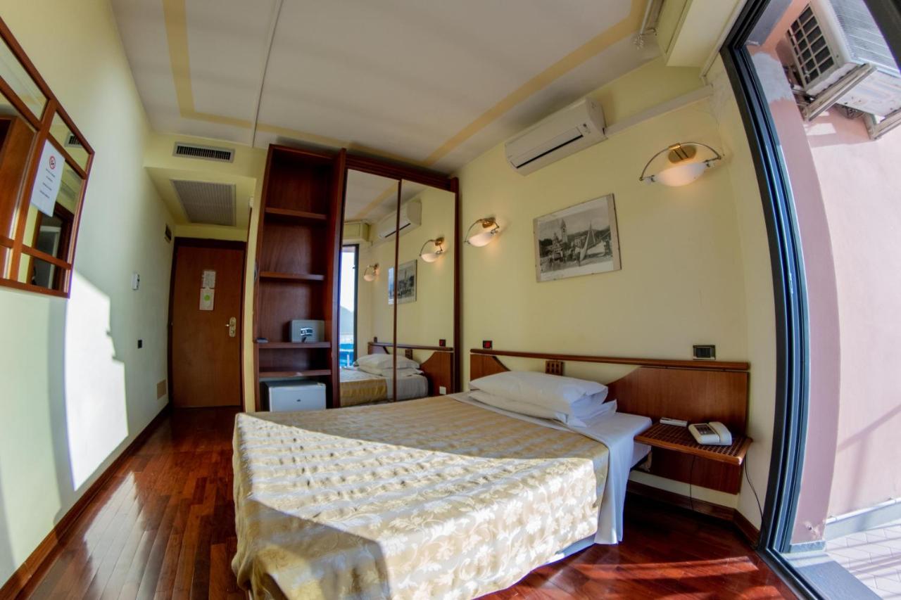 Hotel Sirenella Mele Luaran gambar