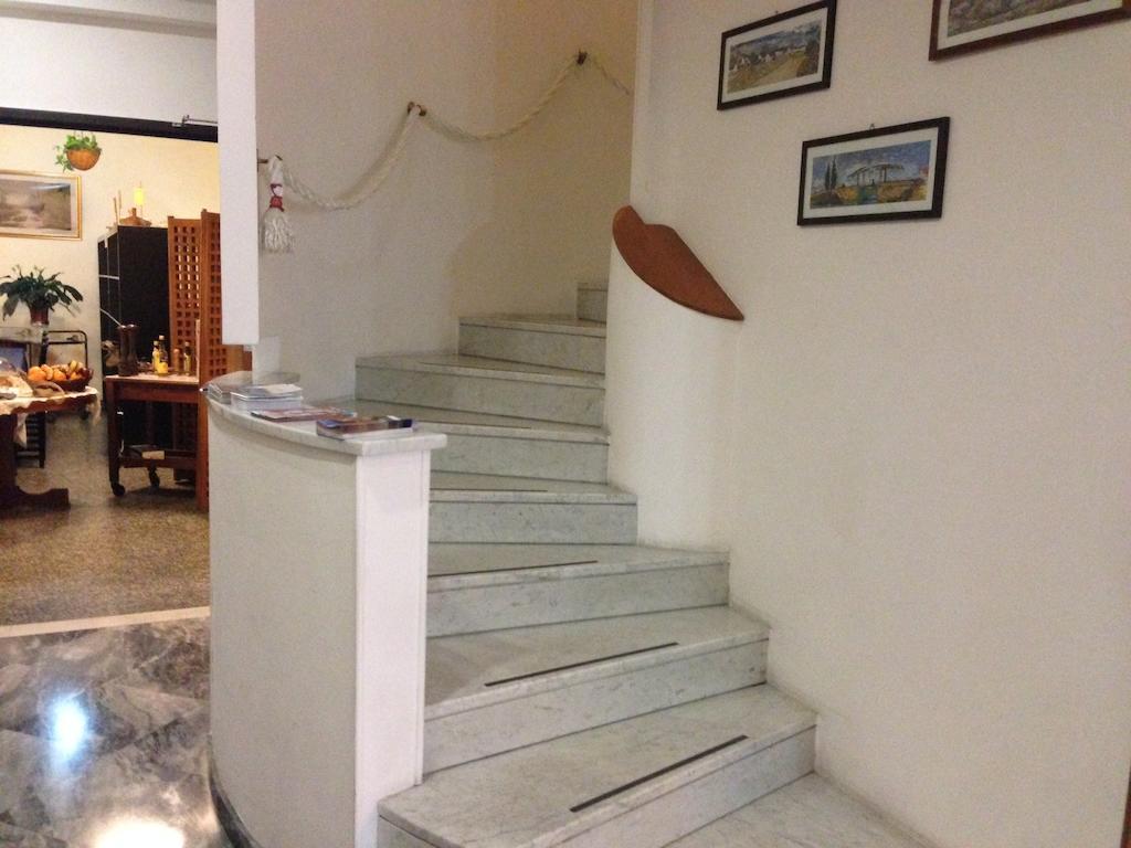 Hotel Sirenella Mele Luaran gambar