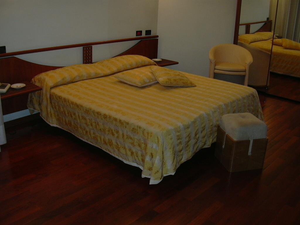 Hotel Sirenella Mele Luaran gambar